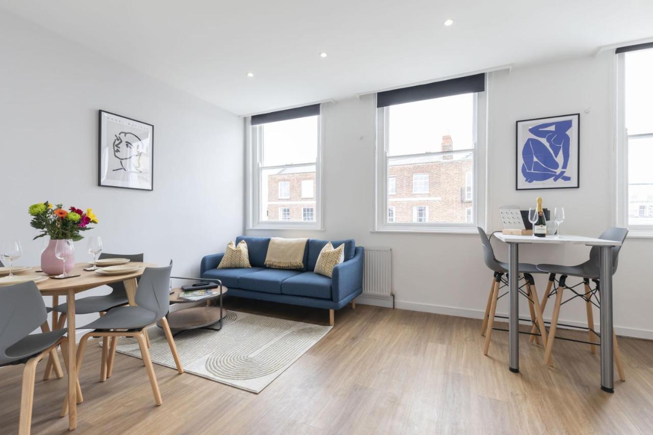 Beautifully Presented Newly Renovated City-Centre Apartment In Cheltenham Exterior foto